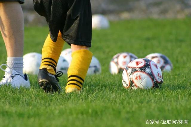 塞尔塔与埃尔切战成平局，希拉尔德斯对表现不满